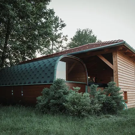 Zafir Vendeghaz Apartamento Sitke